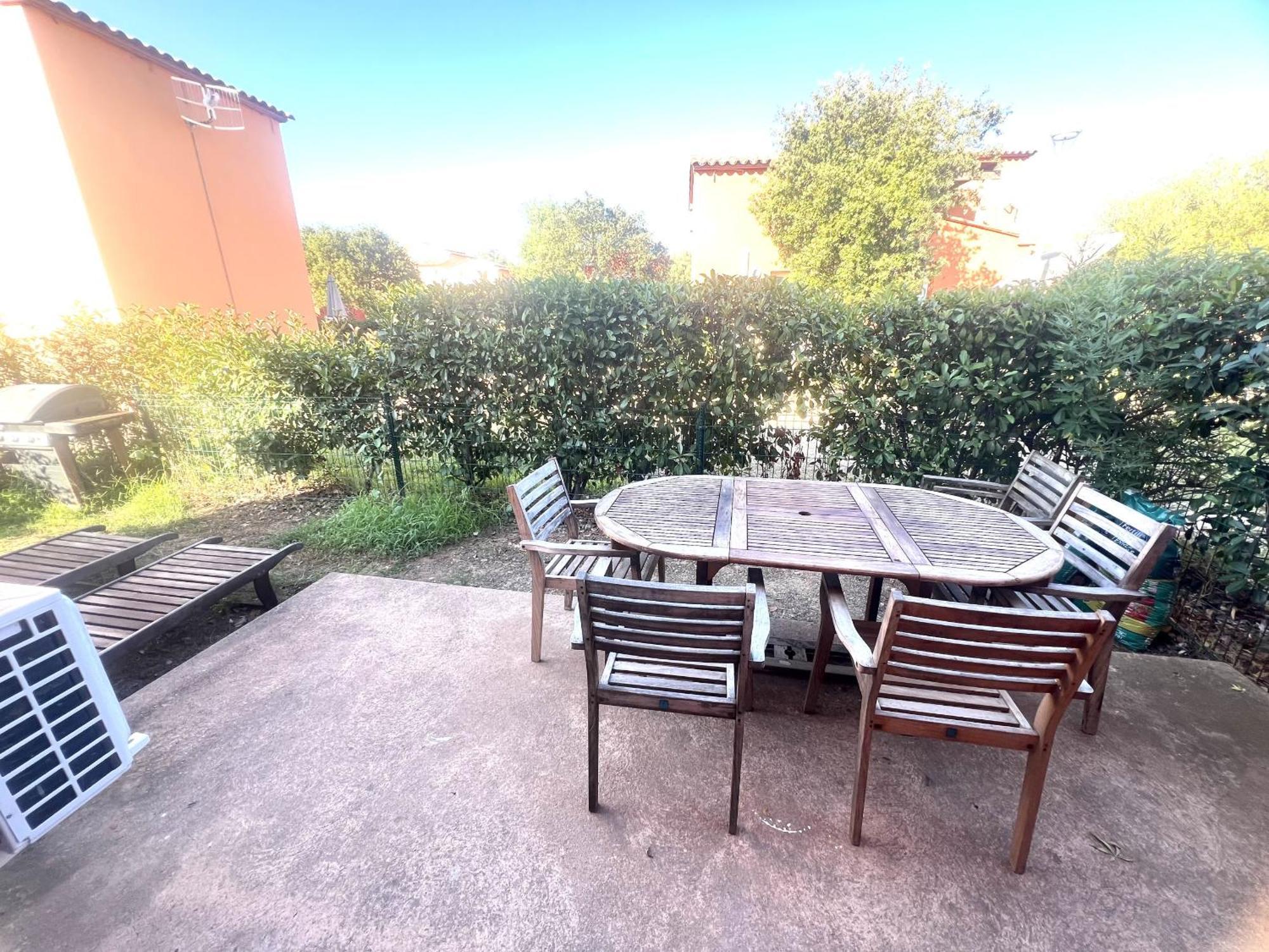 Residence Hoteliere Les Hameaux De Saint Cyprien Appartement 2 Chambres Lecci Exterior foto
