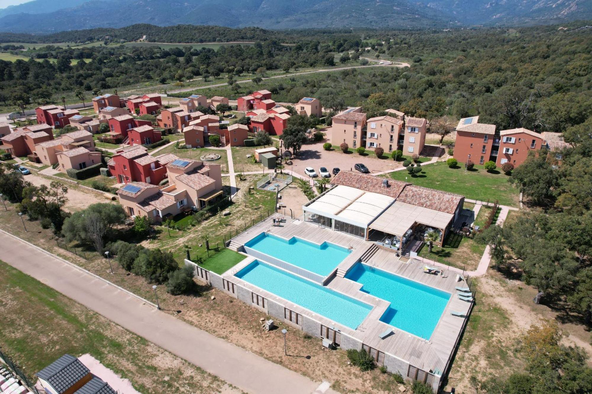 Residence Hoteliere Les Hameaux De Saint Cyprien Appartement 2 Chambres Lecci Exterior foto